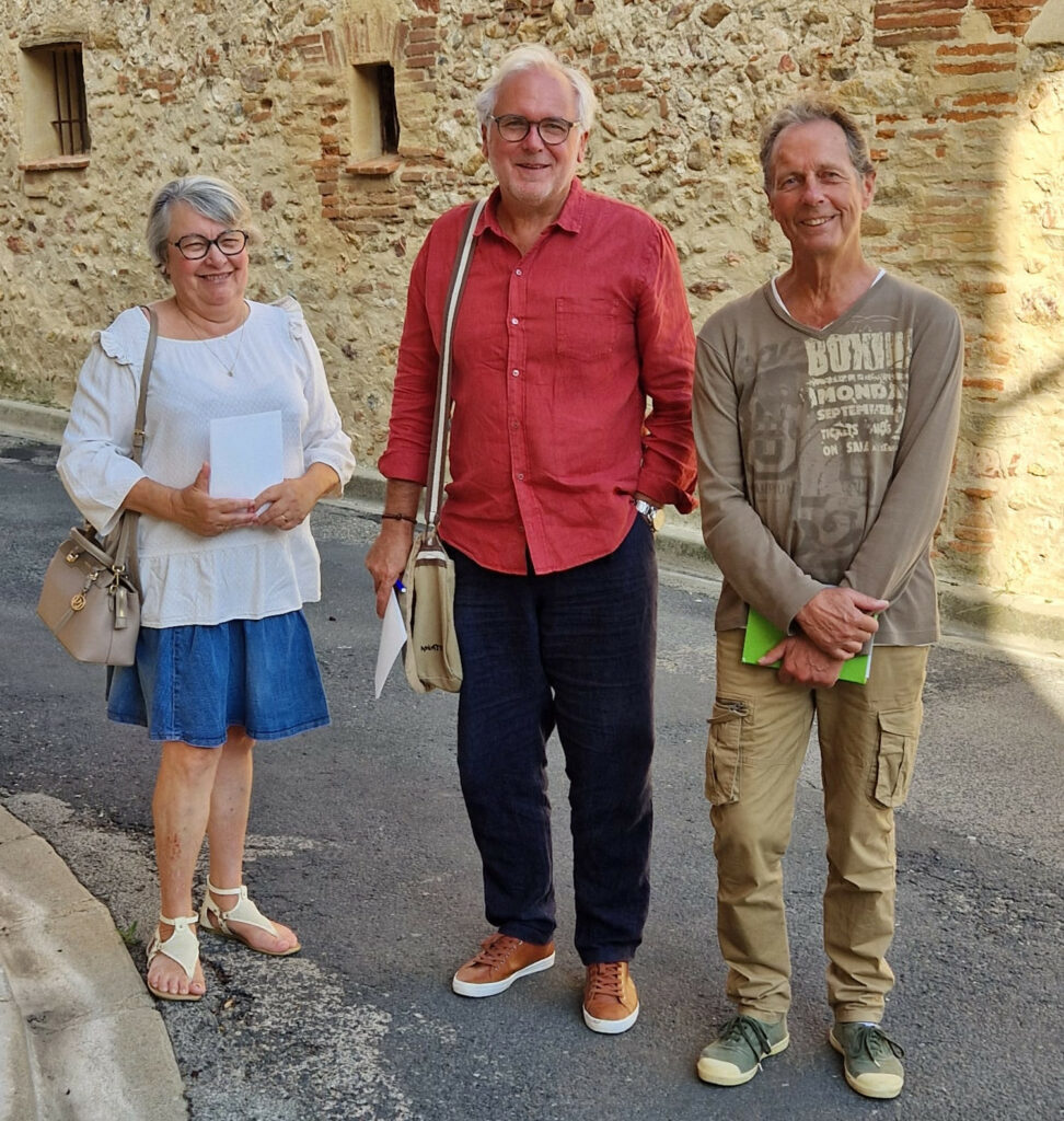 Michel Thiriet, Claire Becfèvre et Francis Bracq partent à le rencontre des tresserrenques et tresserrencs.
